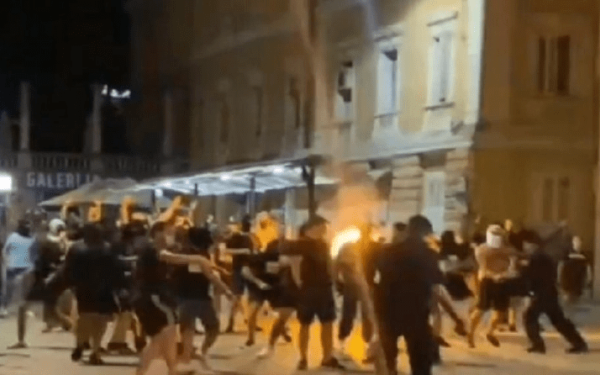 Europa Conference League: Άγριο ξύλο μεταξύ χούλιγκαν της Ριέκα και της Τζουργκάρντεν (βίντεο)