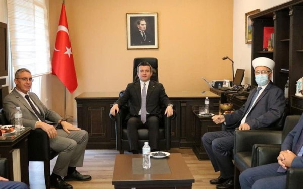 Κομοτηνή: Στο μνημόσυνο του Σαδίκ ο Τούρκος υφυπουργός Εξωτερικών με μήνυμα Ερντογάν