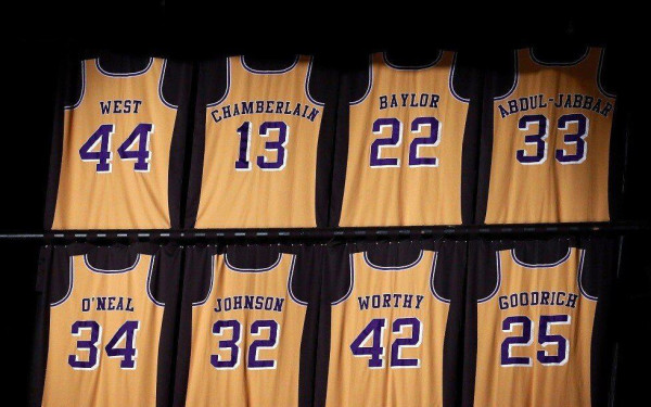 NBA: Ανατριχίλα με Κόμπι, ΛεΜπρόν και Μάτζικ στο τρέιλερ του ντοκιμαντέρ για τους Λέικερς (βίντεο)