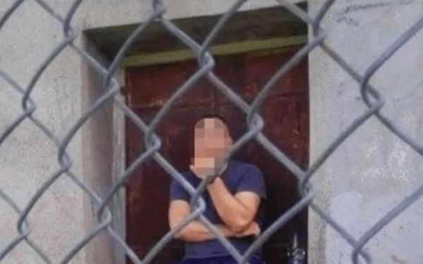 Λέσβος: Σοκάρουν οι γονείς της 14χρονης που φέρεται να βιάστηκε από αστυνομικό - «Την έδειρε και της έδεσε τα χέρια» (βίντεο)