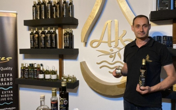 Aπό το Πόρτο Λάγος στην κορυφή του κόσμου με όχημα το «χρυσό» ελαιόλαδο