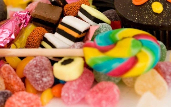 ΕΦΕΤ: Αποσύρει από τα ράφια καραμέλες για παιδιά