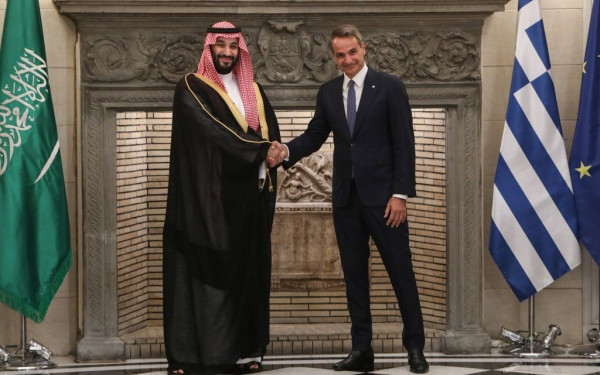 «Βόμβα» από το Politico: Η Σαουδική Αραβία εξαγοράζει τη συνυποψηφιότητα Ελλάδας και Αιγύπτου για το Μουντιάλ 2030