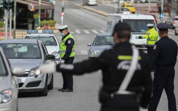 Αυξημένα μέτρα της Τροχαίας ενόψει Δεκαπενταύγουστου - Εντατικοί έλεγχοι και απαγόρευση κυκλοφορίας φορτηγών