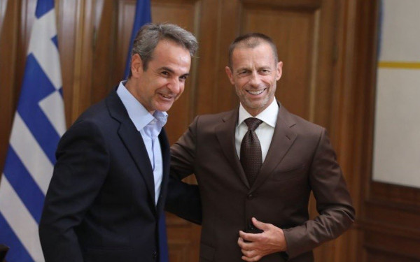 Συνάντηση Μητσοτάκη με τον πρόεδρο της UEFA στο Μαξίμου