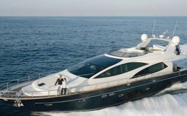 Σύγκρουση θαλαμηγού με ιστιοφόρο στην Υδρούσα - Τραυματίστηκε μια 39χρονη