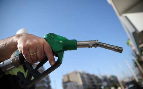 Βενζίνη στη μαύρη αγορά στη Γαλλία - Το λίτρο πωλείται ως και 3,5 ευρώ