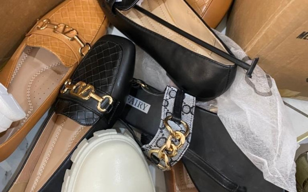 Χειροπέδες σε μέλη σπείρας που διακινούσε προϊόντα «μαϊμού» μέσω διαδικτύου - Πώς δρούσε