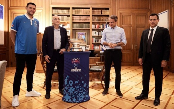 «Ψηλά το κεφάλι»: Το μήνυμα του Κυριάκου Μητσοτάκη στην Εθνική μετά τον αποκλεισμό από το Eurobasket