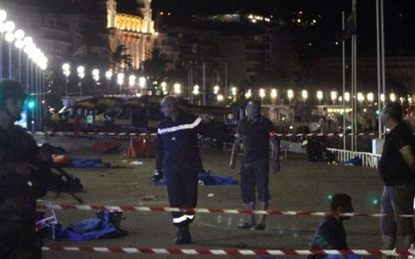 Γαλλία: Η Άγκυρα καταδικάζει τη συμμετοχή Γάλλων πολιτικών σε διαδηλώσεις Κούρδων για την δολοφονική επίθεση