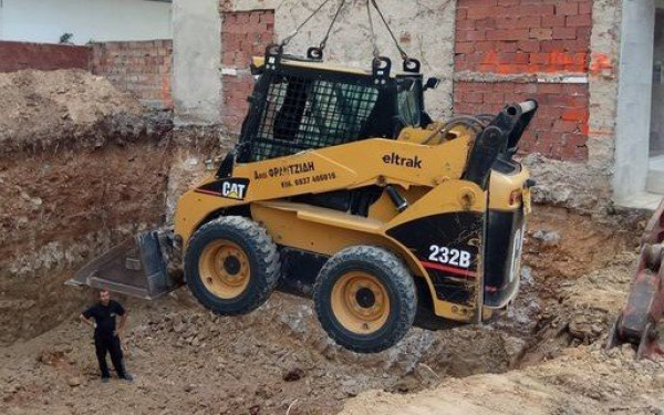 Θεσσαλονίκη: «Δεν περίμενα ποτέ ότι θα βρω τρεις οβίδες», λέει ο άνθρωπος που τις εντόπισε στη Λ. Σοφού