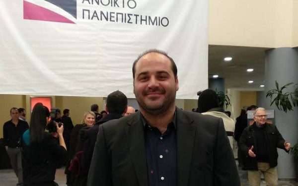 Δημήτρης Πανδρεμμένος: Ο Λαρισαίος που μιλάει δέκα ξένες γλώσσες