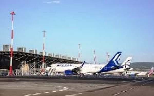 Συναγερμός στις αερομεταφορές: Νέες ακυρώσεις πτήσεων της Aegean προς τη Μέση Ανατολή