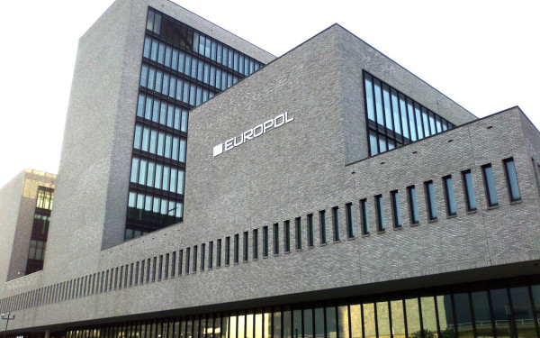 Europol: 85 ειδικοί από 20 χώρες σάρωσαν το διαδίκτυο για κυκλώματα εκμετάλλευσης Ουκρανών προσφύγων