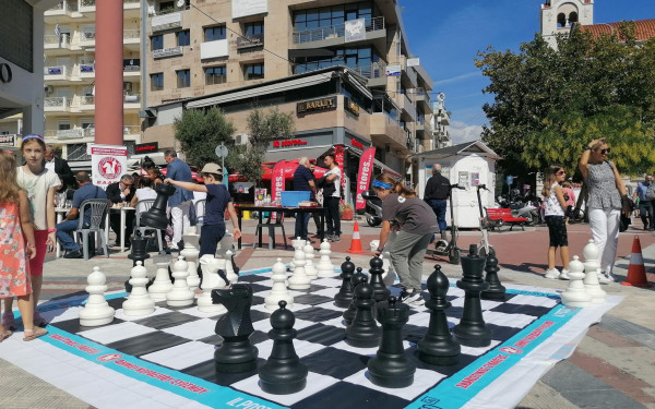 Όλος ο Εύοσμος μία... σκακιέρα (φωτ.) 