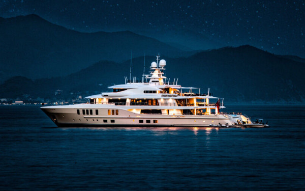 Φωτιά σε θαλαμηγό στα Κουφονήσια