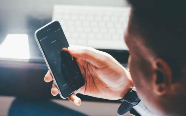 Νέα τηλεφωνική απάτη: «This is a message from Hellenic Police – Your green card has expired»