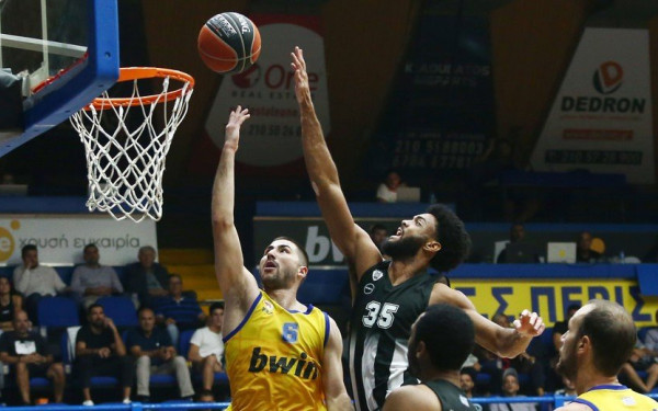 Μπάσκετ: Η κατάρρευση του ΠΑΟΚ έφερε την ήττα στο Περιστέρι (βίντεο)