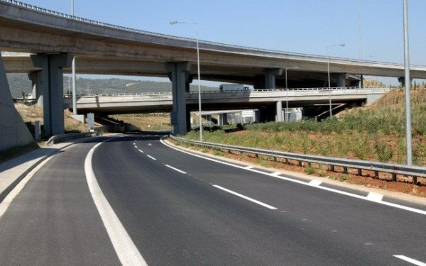 Παραλίγο τραγωδία στο Κιλκίς: ΙΧ τρέχει στο αντίθετο ρεύμα της ΠΑΘΕ - Δείτε βίντεο