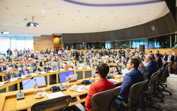 Ενός λεπτού σιγή στο Ευρωκοινοβούλιο για τα θύματα των σεισμών σε Τουρκία και Συρία