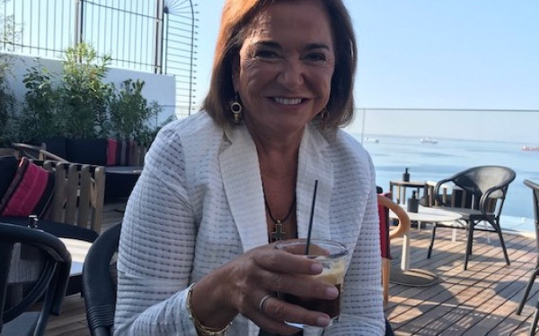 «Πρωινός καφές» με τη Ντόρα Μπακογιάννη