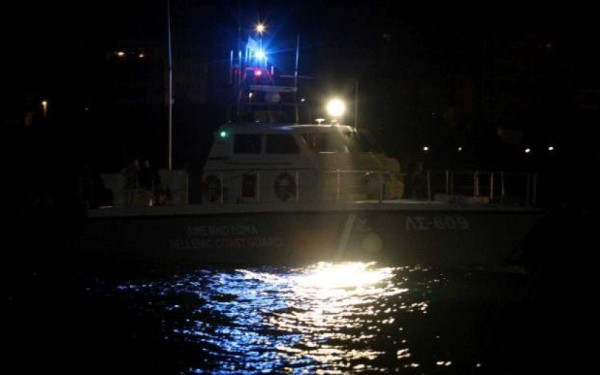 Σοβαρό επεισόδιο ανοικτά της Κω: Διακινητές μεταναστών επιχείρησαν να εμβολίσουν σκάφος του λιμενικού - Τρεις συλλήψεις (βίντεο)