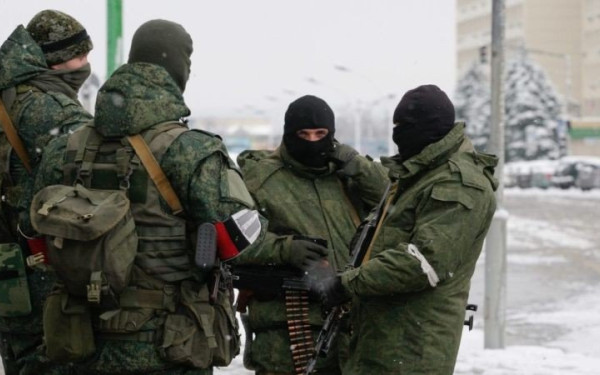 Ρώσοι φασίστες πολεμούν μαζί με τους Ουκρανούς μέσω του ηγέτη των Ρώσων χούλιγκανς