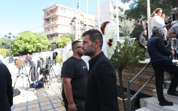 Το τελευταίο αντίο του Μ. Μουρούτσου στον Α. Νικολαΐδη