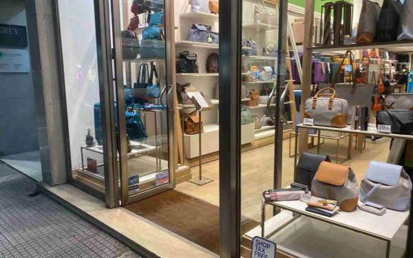 Θεσσαλονίκη: «Πόρτα» από τα καταστήματα στο νέο ωράριο - Τι κατέγραψε το makthes.gr (φωτ.)