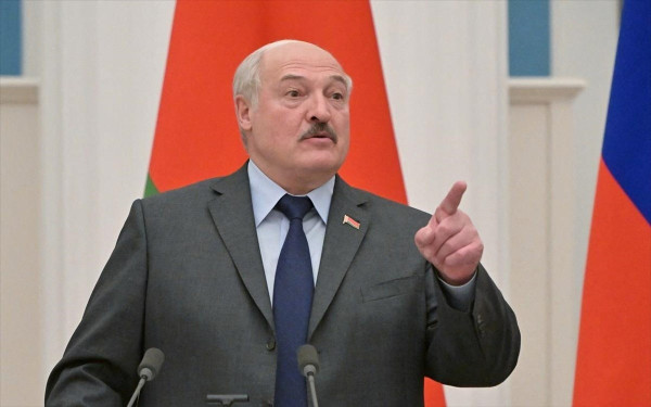 Λευκορωσία: Ο Λουκασένκο δηλώνει ότι του ζητήθηκε να συνάψει σύμφωνο μη επίθεσης με την Ουκρανία	