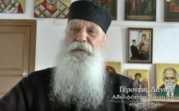 Άγιον Όρος: Εκοιμήθη σε ηλικία 91 ετών ο Γέροντας Δανιήλ (βίντεο)