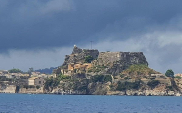 Το Παλιό Φρούριο της Κέρκυρας δεσπόζει μαζί με τα... μυστικά του (φωτ.)