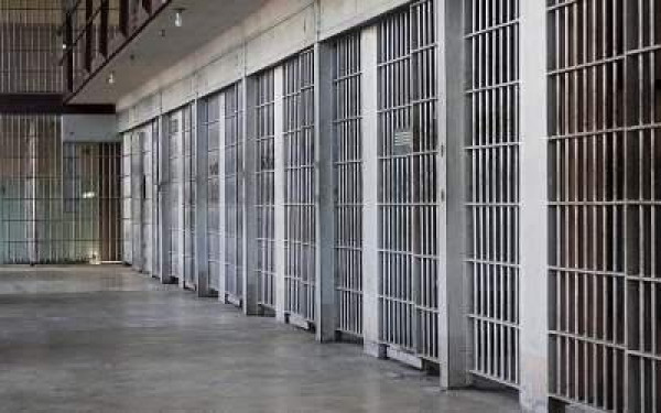 Φυλακές Δομοκού: Αυτοσχέδια μαχαίρια, κατσαβίδια και κινητά τηλέφωνα