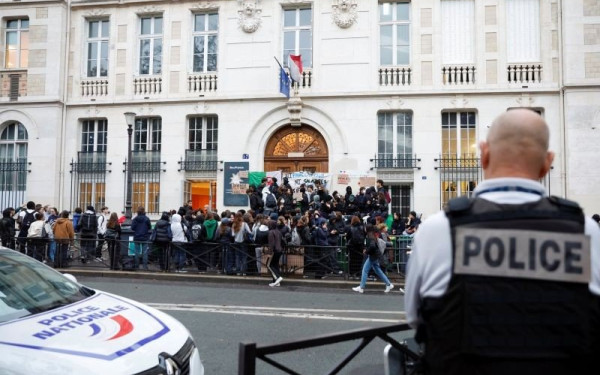 Σε απεργιακό κλοιό η Γαλλία - Παρέλυσε ο δημόσιος τομέας