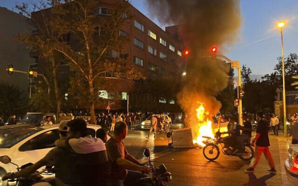 Ιράν: Συντριβή εκπαιδευτικού αεροσκάφους - Δύο νεκροί