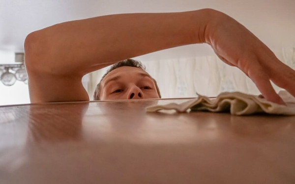 Δεν θα πιστέψετε από πού προέρχεται η σκόνη στο σπίτι σας