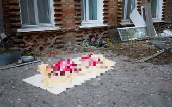 Ουκρανία: Ρωσικός πύραυλος έπληξε πολυκατοικία στο Μικολάιφ - Ένας νεκρός (βίντεο)