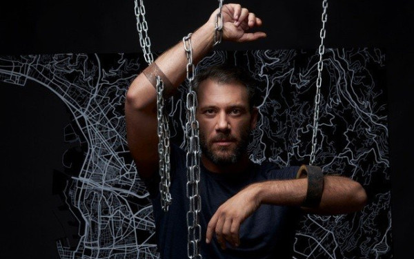 Αντίνοος Αλμπάνης: Υπάρχει μεγάλη ανάγκη οι άνδρες να αγκαλιάσουν την θηλυκή τους πλευρά