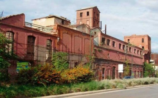 Φιξ - Κεραμεία Αλλατίνη: Το επενδυτικό νήμα που ενώνει τρεις αιώνες, «πλάθοντας» το αύριο