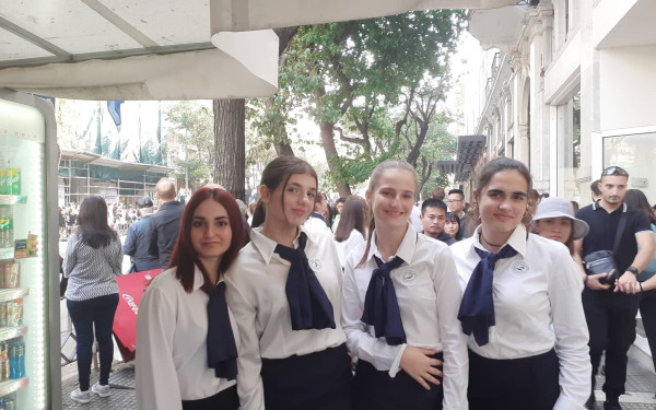 Γέμισε μαθητικά χαμόγελα το κέντρο της Θεσσαλονίκης