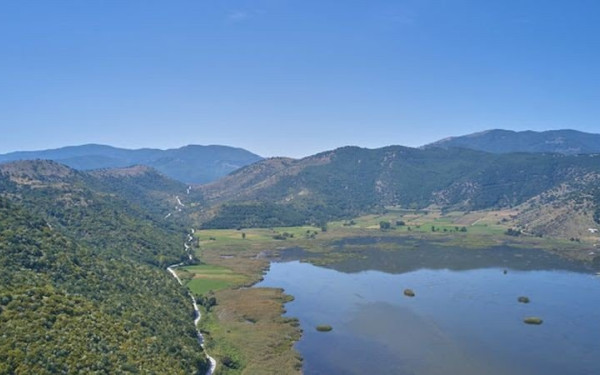 Ψάχνουν άνδρα που έπεσε στη λίμνη Χειμαδίτιδα - Επί ποδός οι Αρχές στο Αμύνταιο
