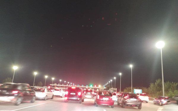 Με προβλήματα η επιστροφή από Πιερία στη Θεσσαλονίκη - Ουρές και στα διόδια Μαλγάρων