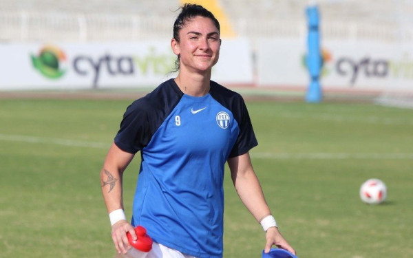 Πρώην ποδοσφαιρίστρια του ΠΑΟΚ έγινε η πρώτη Ελληνίδα που αγωνίστηκε στο Champions League (βίντεο)