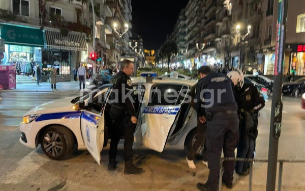 Ξυλοκόπησαν την αδερφή τους στο κέντρο της πόλης