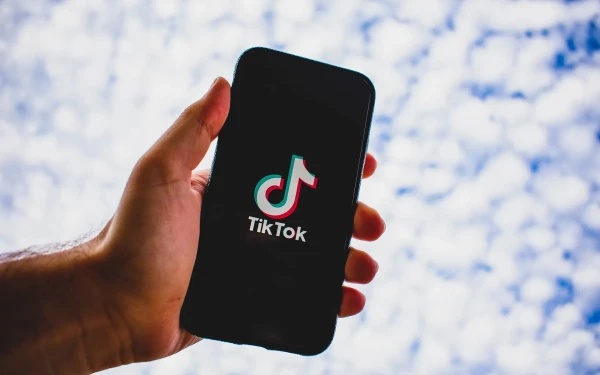 Το TikTok στέλνει τους έφηβους στα... βιβλιοπωλεία