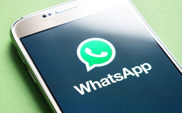 Το Ιράν ήρε τις απαγορεύσεις κατά του WhatsApp και του Google Play