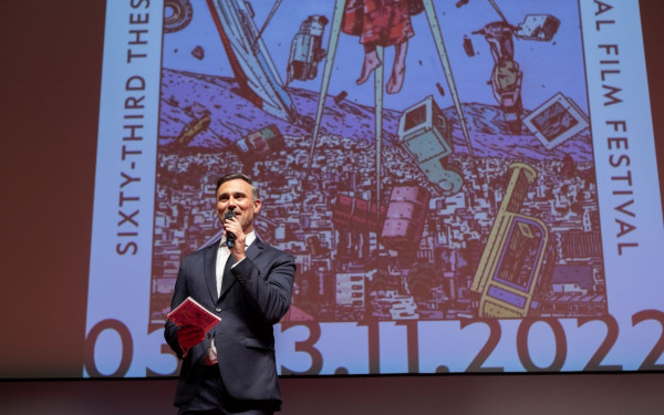 Ο Γιώργος Καπουτζίδης έκανε «ερωτική» εξομολόγηση στη Θεσσαλονίκη (βίντεο)