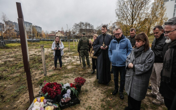Στην Ουκρανία η Σακελλαροπούλου - Ποιες περιοχές επισκέφθηκε (φωτ.)