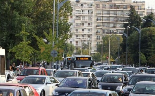  Τα αυτοκίνητα «πνίγουν» τη Θεσσαλονίκη 