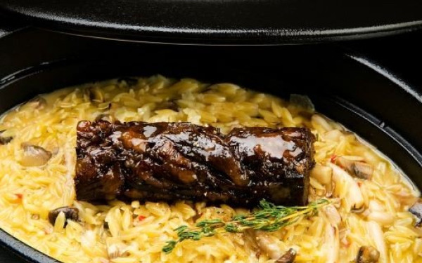 Μοσχαρίσια ουρά με κριθαράκι από τον Σωτήρη Ευαγγέλου 